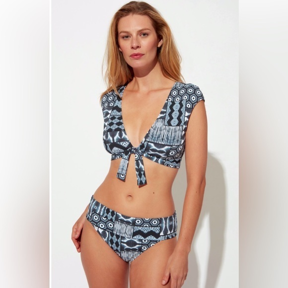 Bleu by Rod Beattie Island Time Tie Front Cap Sleeve Bikini Size 4 NEW‎ - Picture 1 of 10